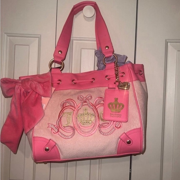 Juicy Couture Handbags - Juicy couture lovers club daydreamer tote